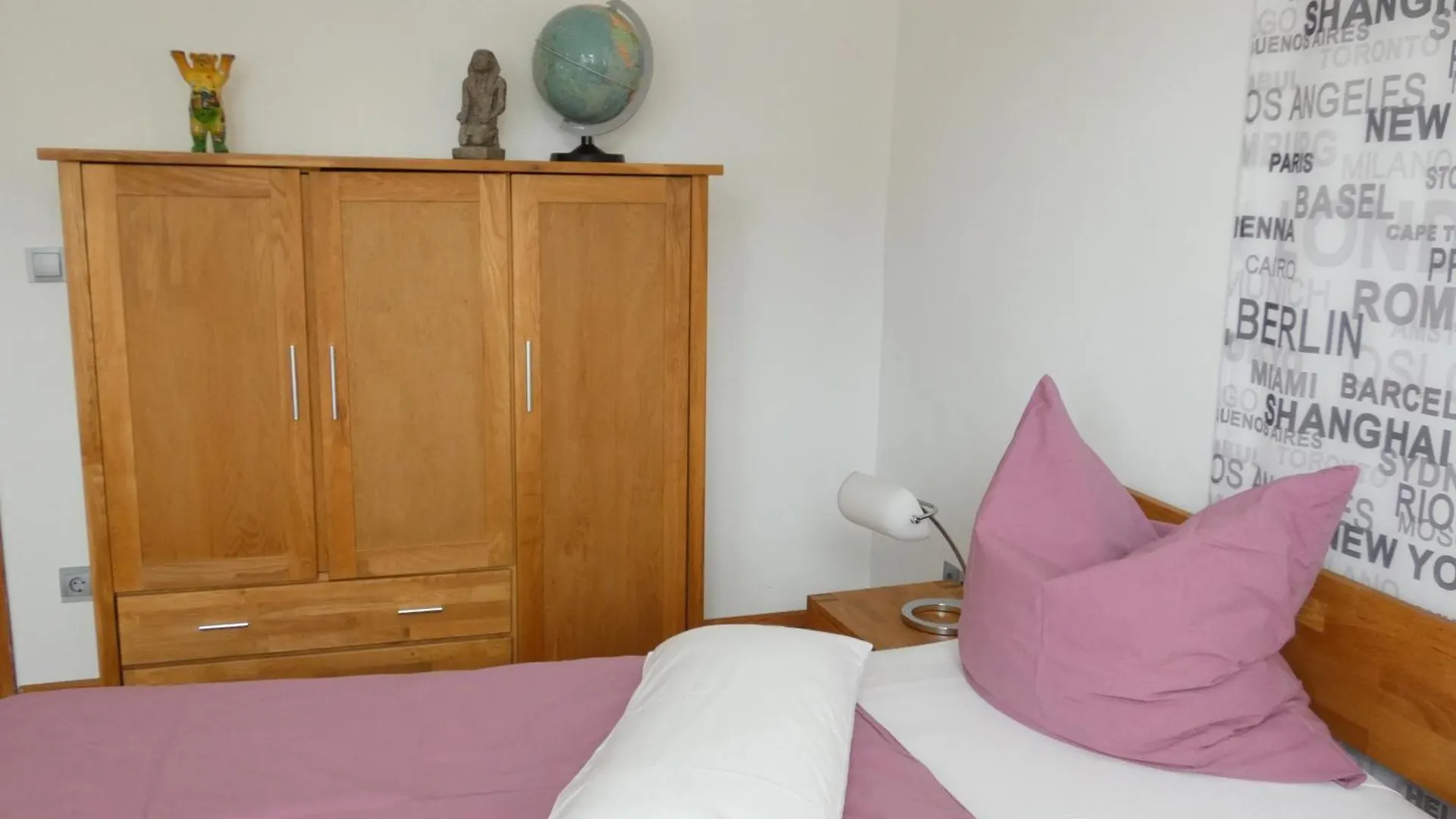 Ferienwohnung In Berlin-Gruenau, Wasser- Und Waldnaehe, Gute Verkehrsanbindung Germany