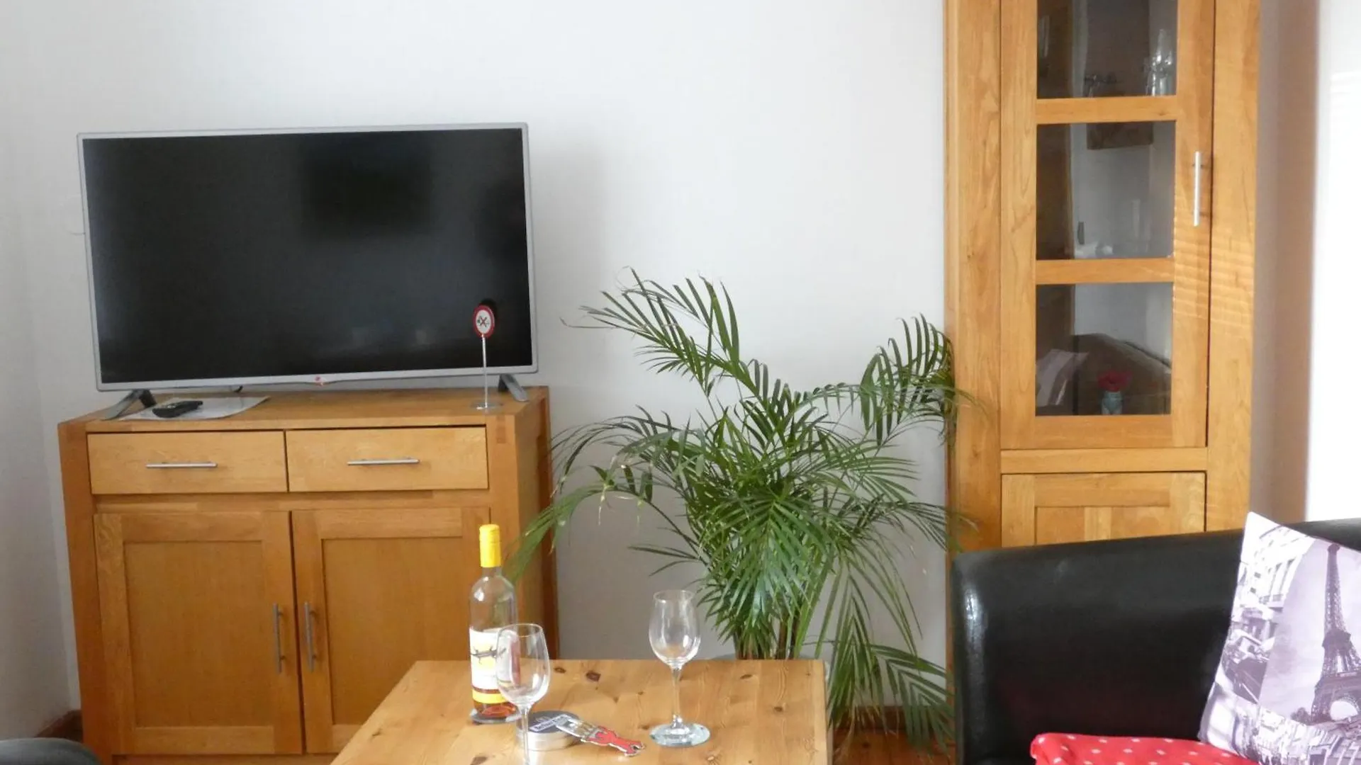 Ferienwohnung In Berlin-Gruenau, Wasser- Und Waldnaehe, Gute Verkehrsanbindung